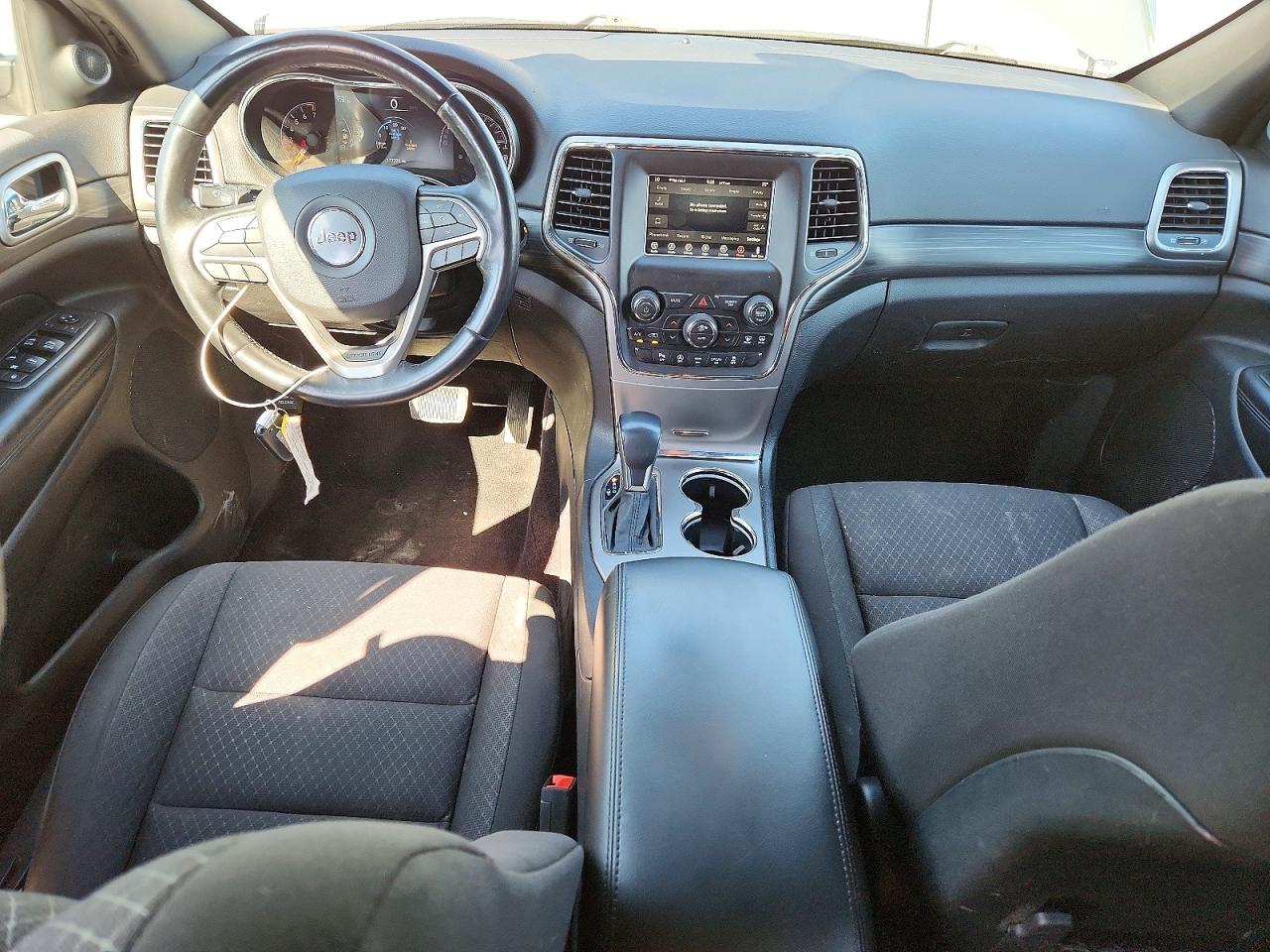 2019 JEEP GRAND CHEROKEE LAREDO 4X4