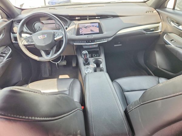 2023 CADILLAC XT4 Premium Luxury