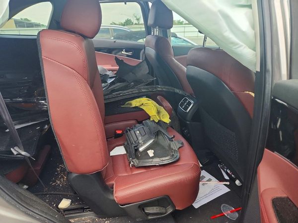 2017 KIA SORENTO
