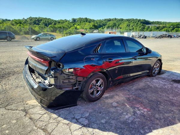 2022 KIA K5 LXS
