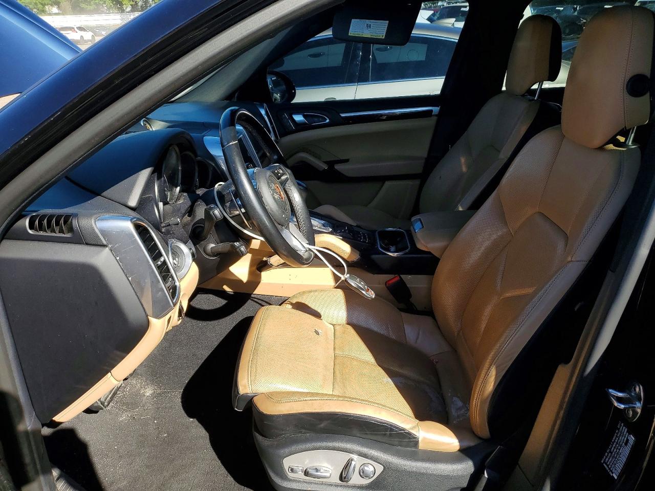 2018 PORSCHE CAYENNE Base / Platinum Edition