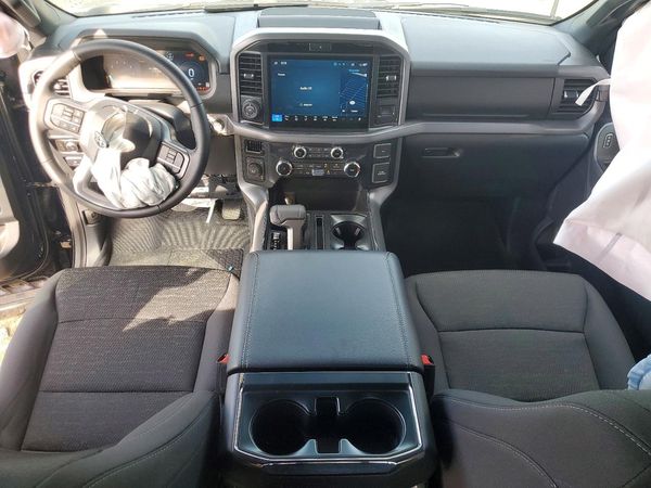 2025 FORD F150 XLT