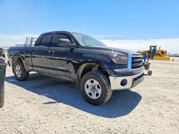 2012 TOYOTA TUNDRA SR5