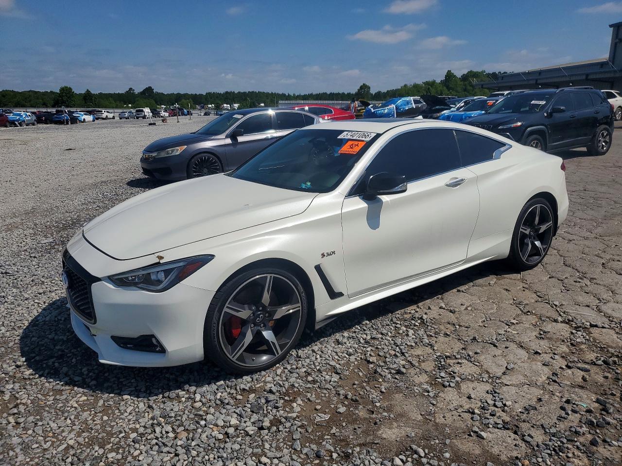 2017 INFINITI Q60