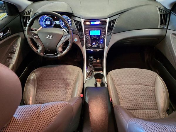 2012 HYUNDAI SONATA Middle level
