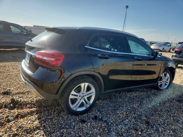 2020 MERCEDES-BENZ GLA GLA250