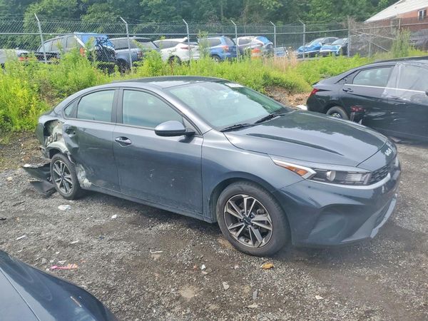 2022 KIA FORTE FE, LXS