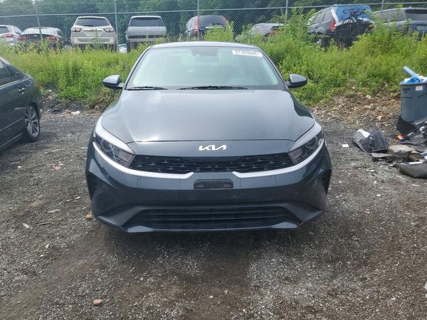 2022 KIA FORTE FE, LXS