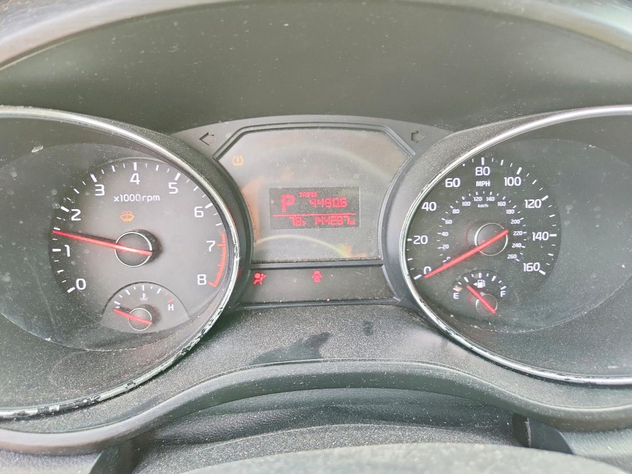 2016 KIA SEDONA LX - Middle-low