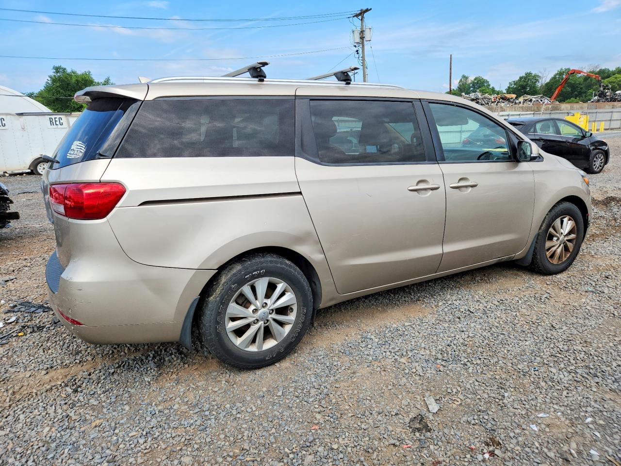 2016 KIA SEDONA LX - Middle-low