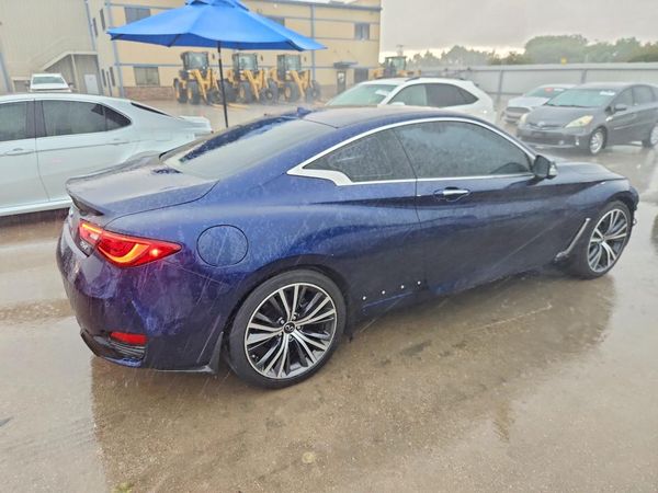 2021 INFINITI Q60 LUXE