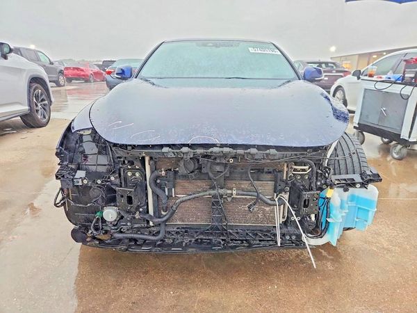 2021 INFINITI Q60 LUXE