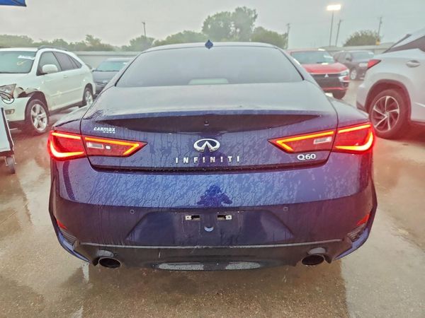 2021 INFINITI Q60 LUXE
