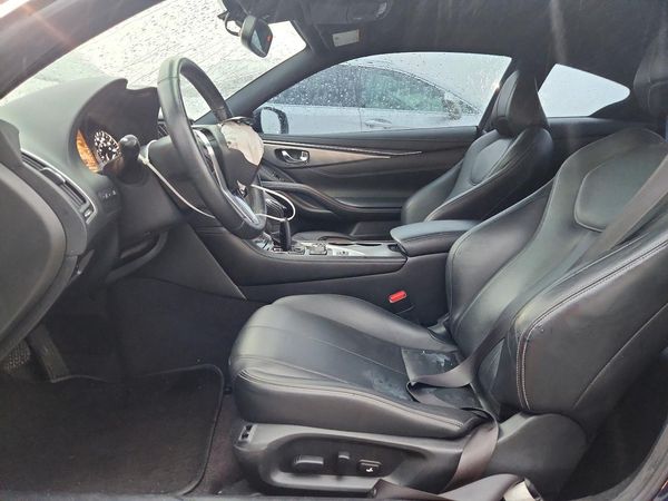 2021 INFINITI Q60 LUXE