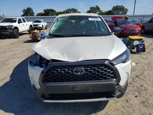 2024 TOYOTA COROLLA CROSS