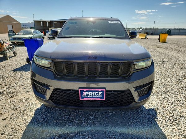 2022 JEEP GRAND CHEROKEE LAREDO 4X4