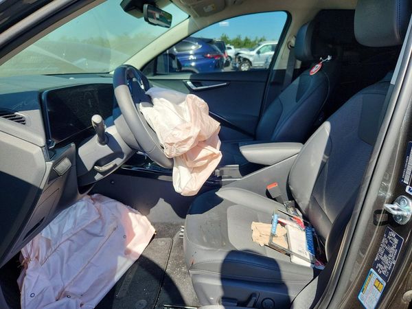 2025 KIA NIRO