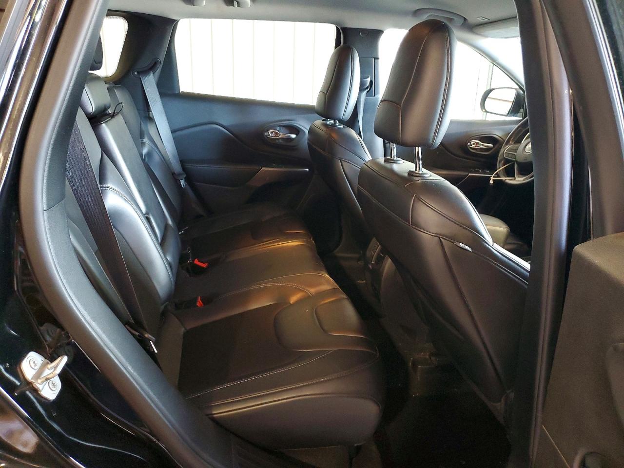 2019 JEEP CHEROKEE LATITUDE PLUS 4X4