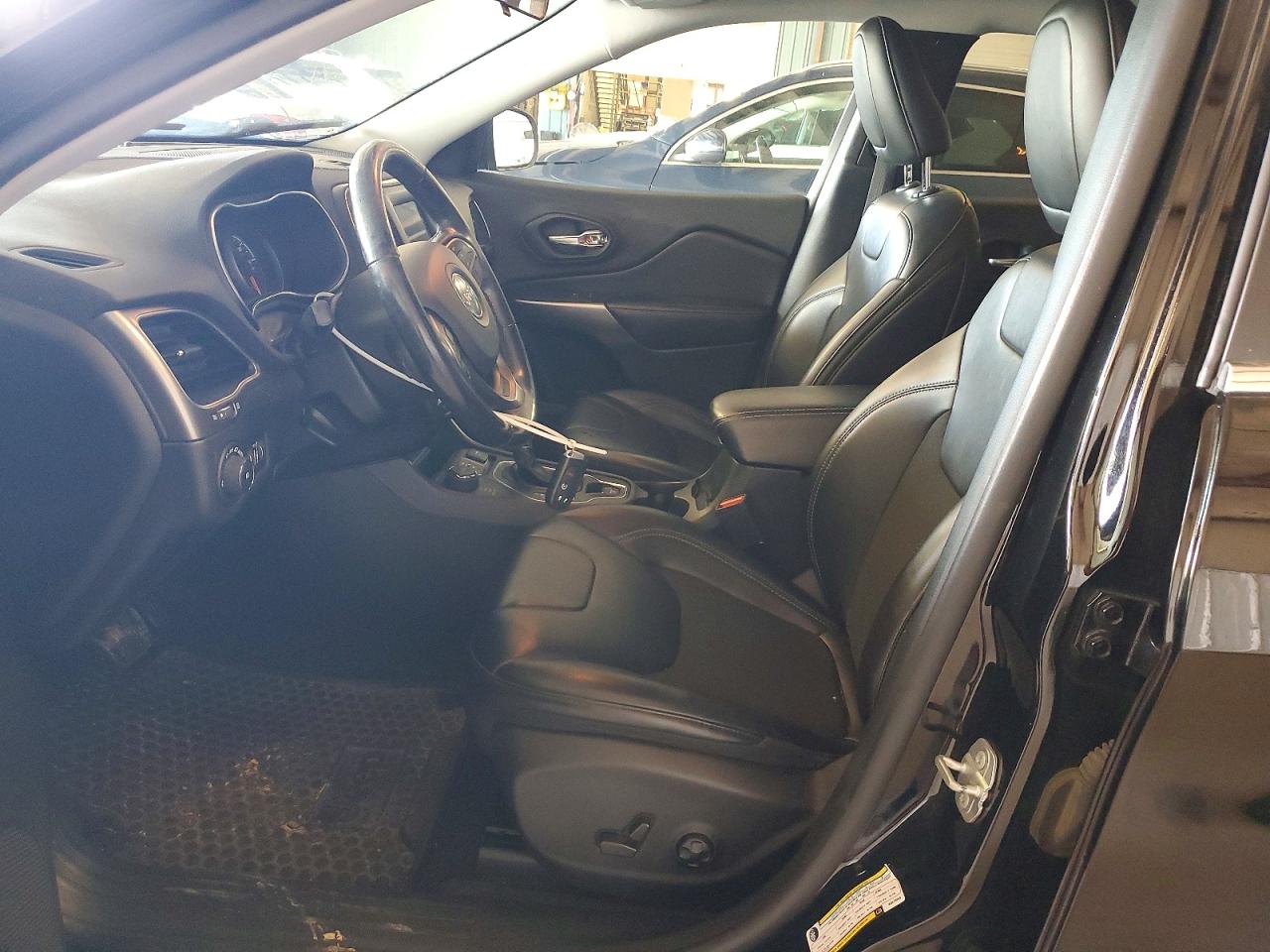 2019 JEEP CHEROKEE LATITUDE PLUS 4X4