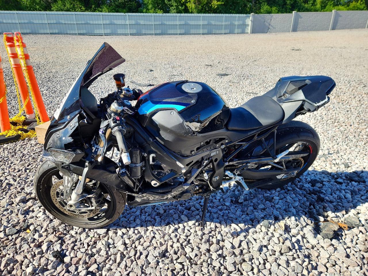 2023 BMW S 1000