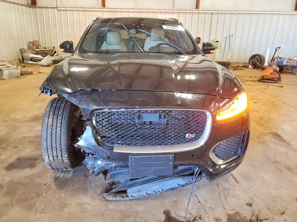2018 JAGUAR F-PACE S