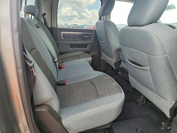 2013 RAM 1500 SLT