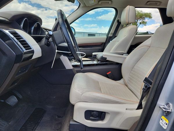 2017 LAND ROVER DISCOVERY HSE Luxury