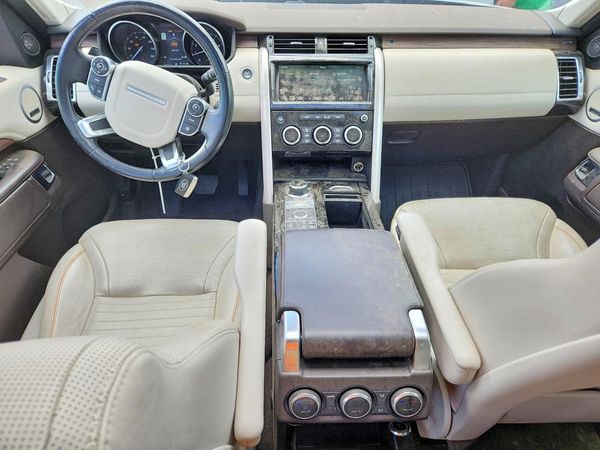 2017 LAND ROVER DISCOVERY HSE Luxury