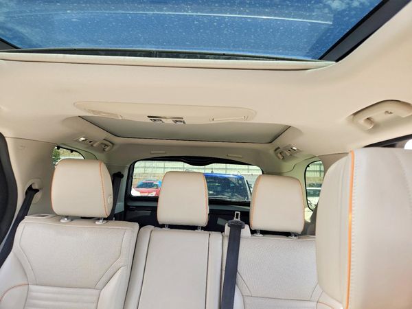 2017 LAND ROVER DISCOVERY HSE Luxury