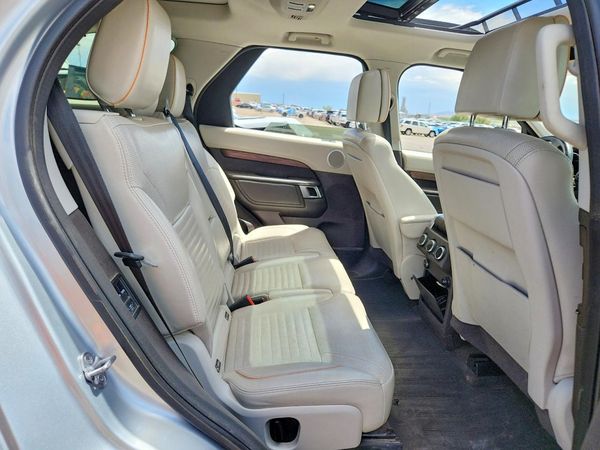 2017 LAND ROVER DISCOVERY HSE Luxury