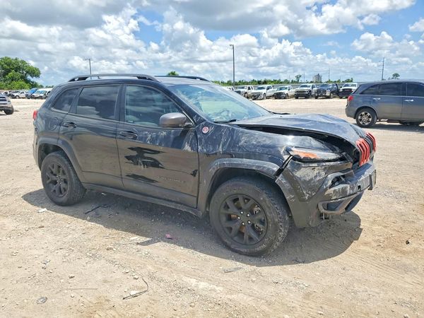 2016 JEEP CHEROKEE TRAILHAWK 4X4