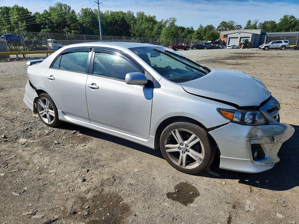 2013 TOYOTA COROLLA