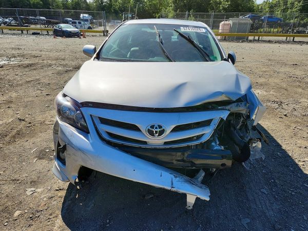 2013 TOYOTA COROLLA