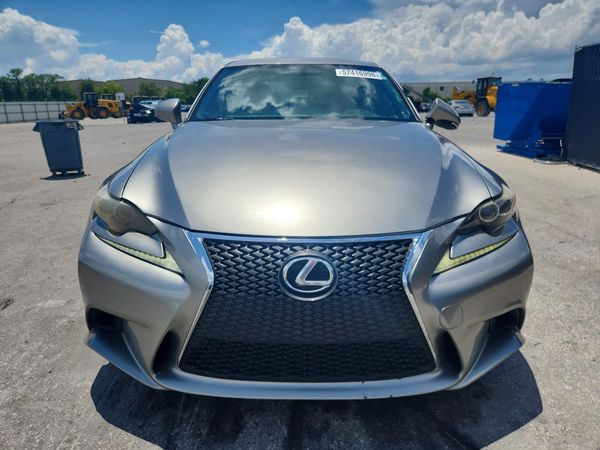 2016 LEXUS IS 200t