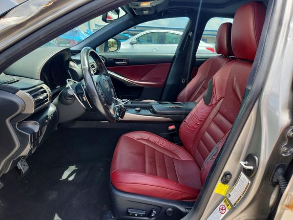 2016 LEXUS IS 200t