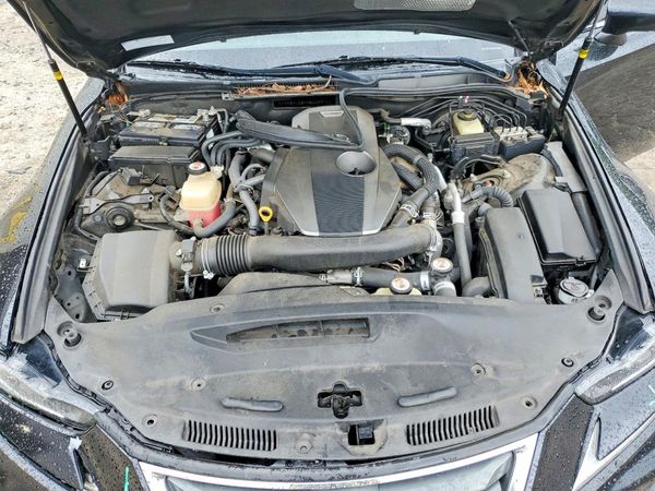 2017 LEXUS IS 200t