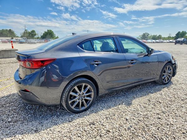 2018 MAZDA 3 Touring