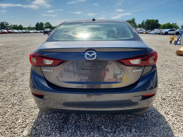 2018 MAZDA 3 Touring