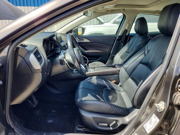 2018 MAZDA 3 Touring