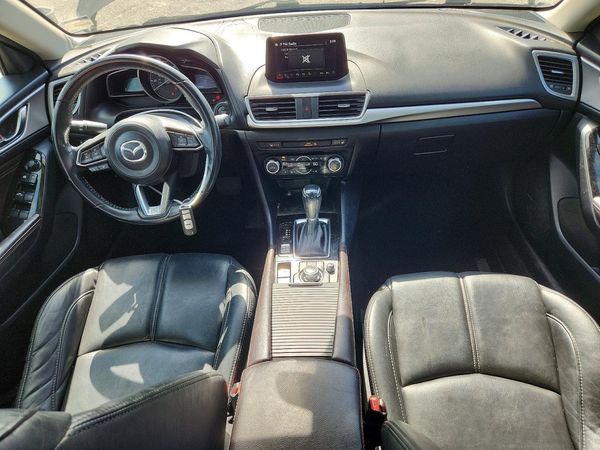 2018 MAZDA 3 Touring