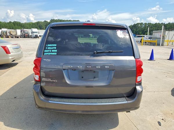 2020 DODGE GRAND CARAVAN SE
