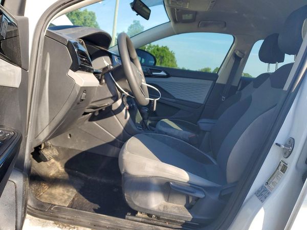 2022 VOLKSWAGEN TAOS