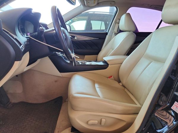 2017 INFINITI Q50