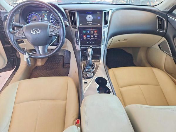 2017 INFINITI Q50