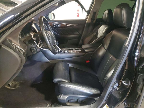 2015 INFINITI Q50