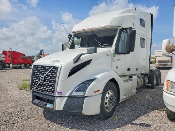 2024 VOLVO VNL