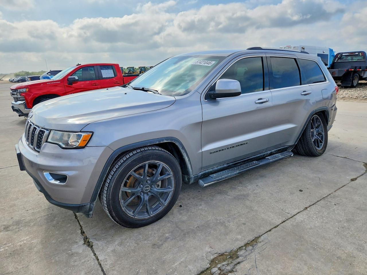 2017 JEEP GRAND CHEROKEE LAREDO 4X2