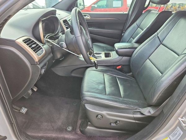 2017 JEEP GRAND CHEROKEE LAREDO 4X2