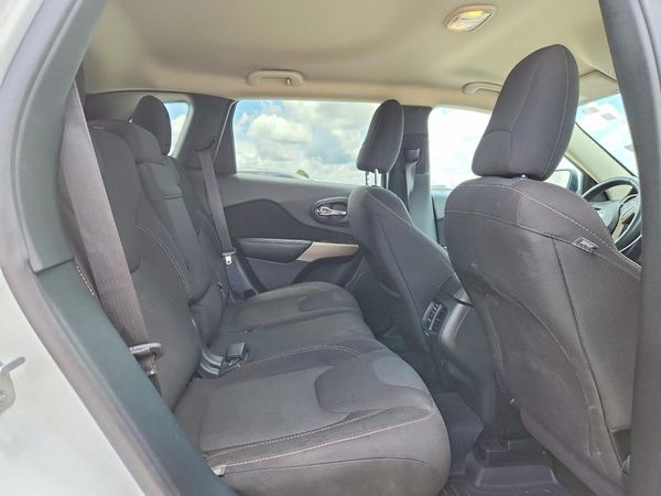 2017 JEEP CHEROKEE LATITUDE FWD