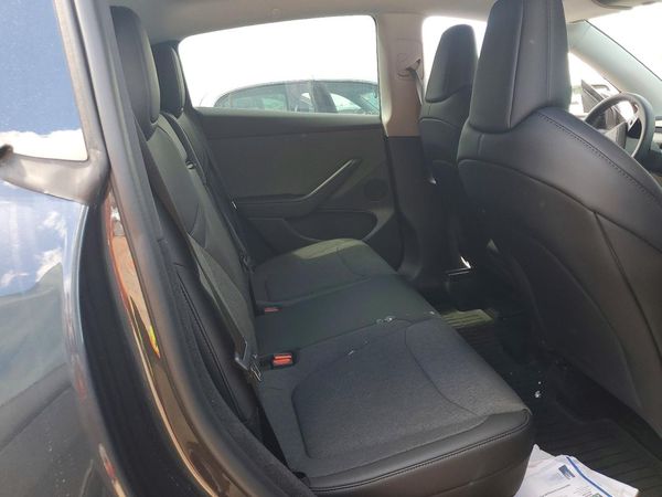 2026 TESLA MODEL Y